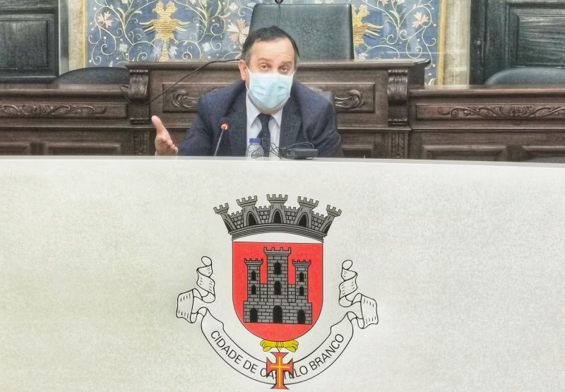 Covid-19: Presidente da Câmara de Castelo Branco recomenda uso de máscara e diz que o Município continua com 60 camas disponíveis para além de poder recorrer à Base de Apoio Logístico 