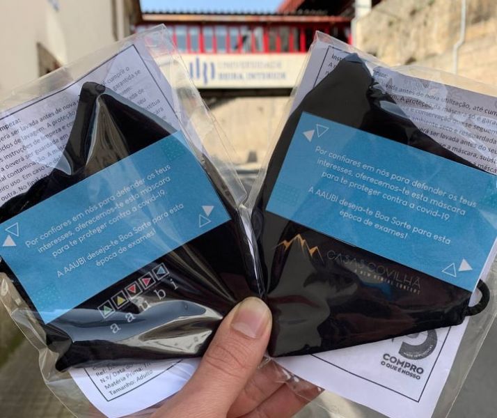 AAUBI e Casas Covilhã distribuem máscaras reutilizáveis para desejar boa sorte para os exames
