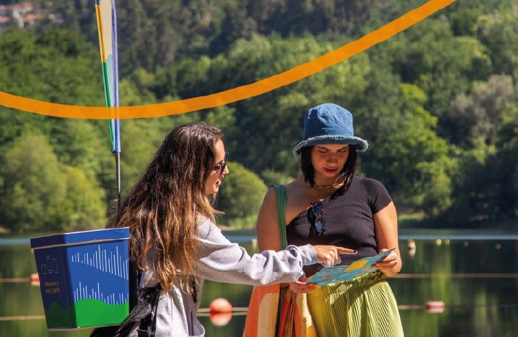 serty-ecopraiasc-sensibiliza-para-pryatica-de-reciclagem-em-trys-locais-do-concelho