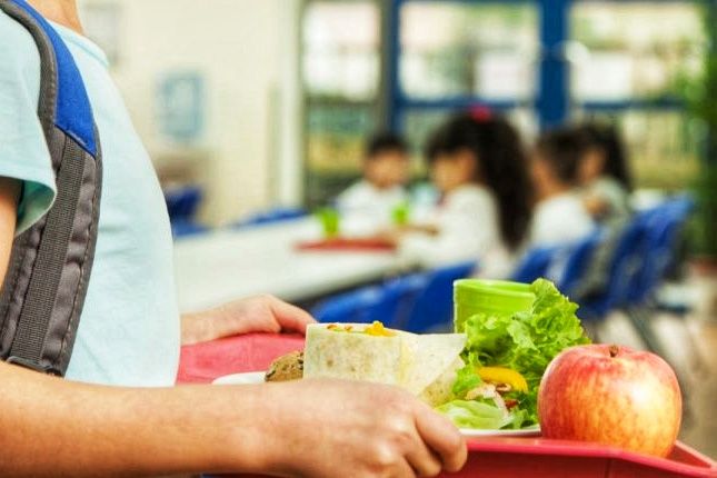 autyarquicas25-csempre-por-todosc-promete-alargar-refeiyyes-escolares-gratuitas-ao-2.-ciclo-e-reforyar-manutenyyo-das-escolas-do-concelho-de-castelo-branco