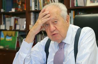 Mário Soares preocupado com austeridade, considera ministro das Finanças político ocasional 