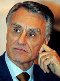 Cavaco diz acreditar que consenso entre PS e partidos do Governo será mantido