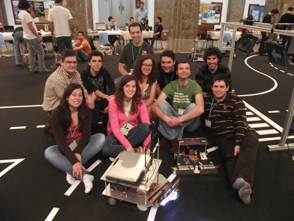 Castelo Branco: Robô do IPCB vence prova no Festival Nacional de Robótica 2012