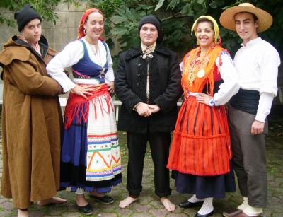 Guimarães2012: Milhares assistiram a desfile de trajes tradicionais de todo o país