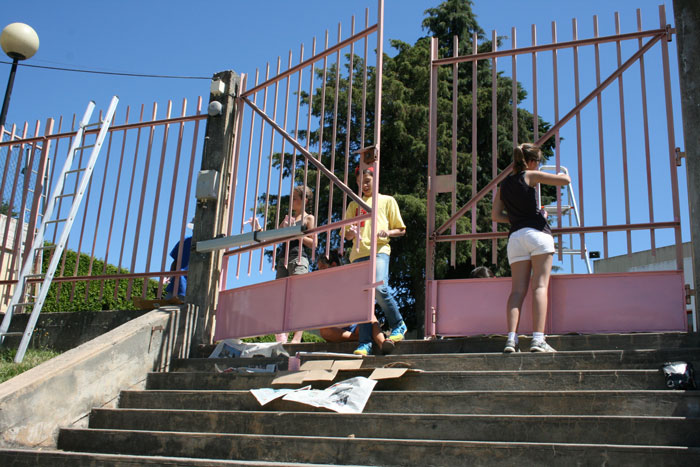 Proença-a-Nova: Gradeamento da escola ganha nova cor