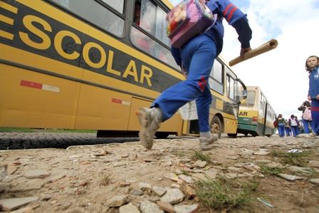 Transportes: Governo acaba com desconto de 25% nos passes para estudantes em setembro