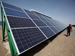 Dois novos parques de energia solar começam este mês a produzir eletricidade no Algarve