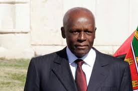 Angola: José Eduardo dos Santos empossado para mandato de cinco anos
