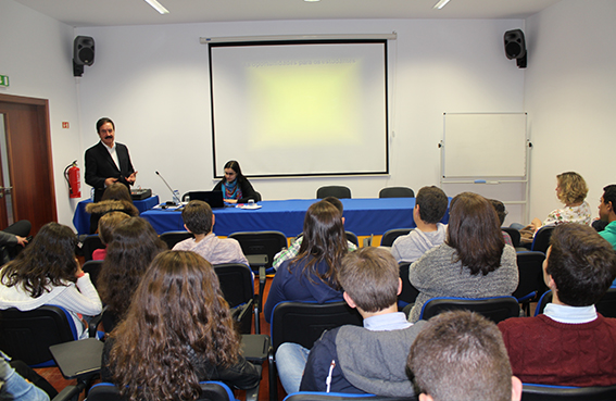 Vila de Rei: Eurodeputado Fernando Ruas à conversa com jovens alunos