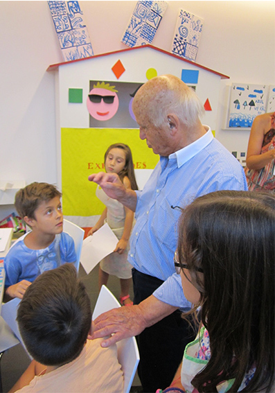 Castelo Branco: Mestre Cargaleiro com pequenos artistas no Museu