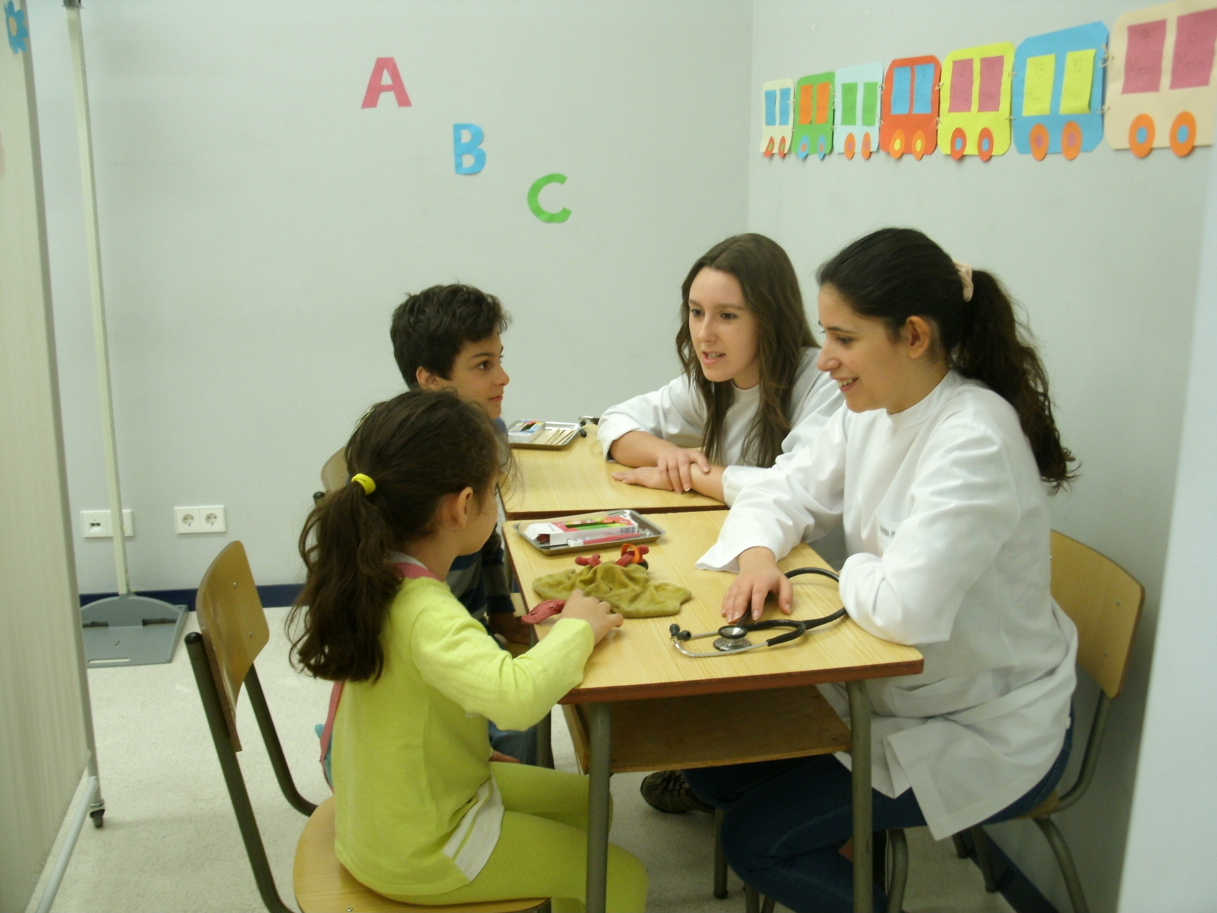 Castelo Branco: Brinquedos dos alunos da EB Mina foram ao hospital