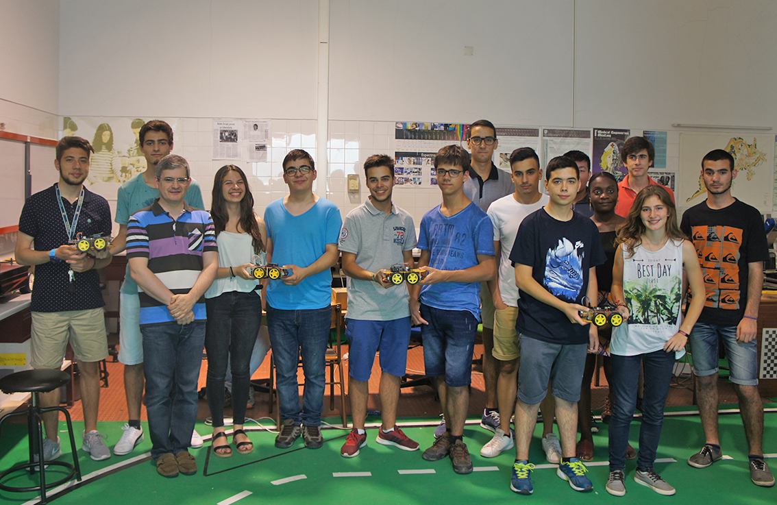 Castelo Branco: Jovens constroem robôs Inteligentes no Laboratório de Robótica do Politécnico