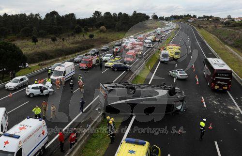 Mais acidentes, mais mortos e mais feridos nas estradas este ano