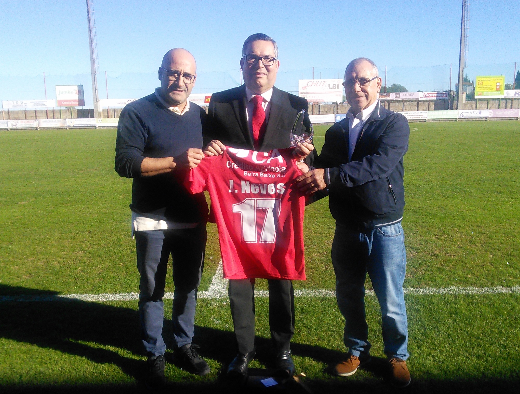 Futebol: Benfica e Castelo Branco vence nos minutos finais