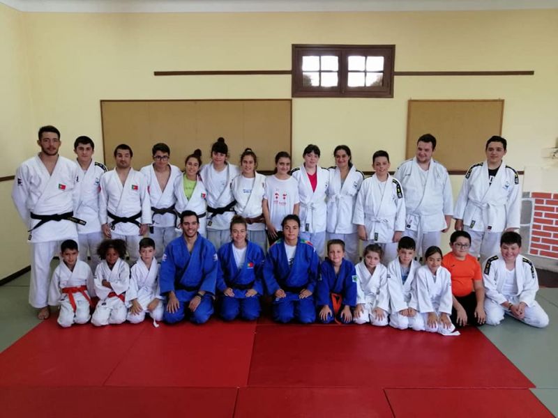 Fundão: Enxames recebeu treino mensal da Escola de Judo Ana Hormigo em Julho
