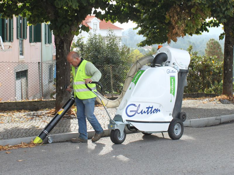 Município da Sertã adquire equipamentos de limpeza urbana