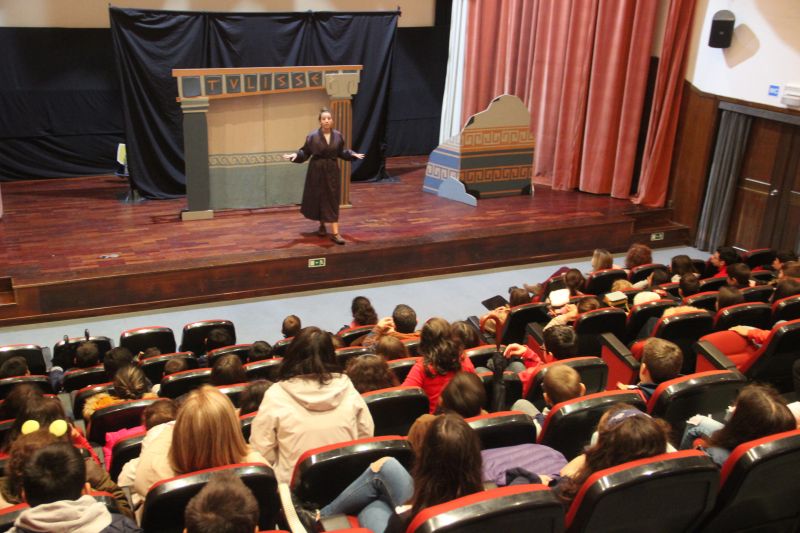 Município de Proença-a-Nova promove hábitos de leitura nos alunos através do teatro