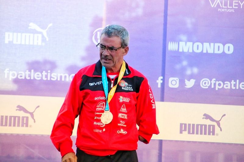 Atleta da Casa do Benfica em Castelo Branco no pódio do Campeonato Nacional de Estrada