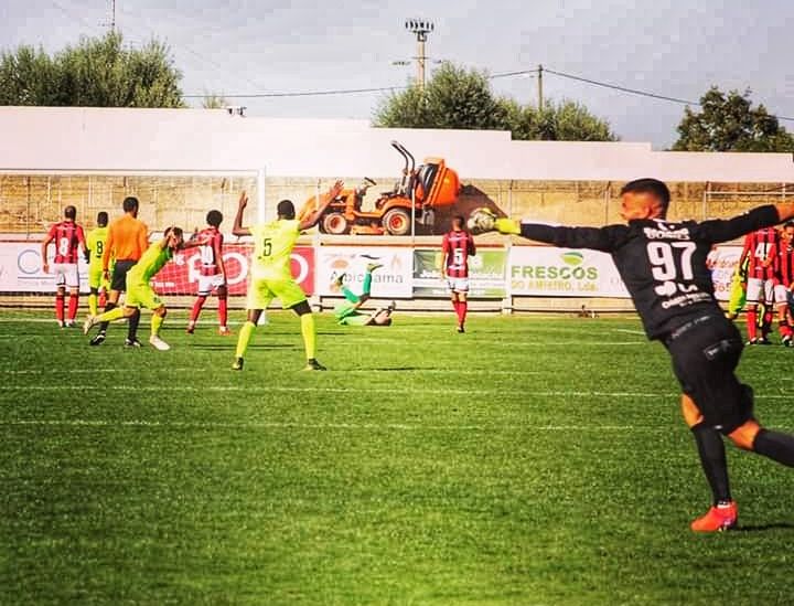 Guarda-Redes do Benfica e Castelo Branco abandona Clube 