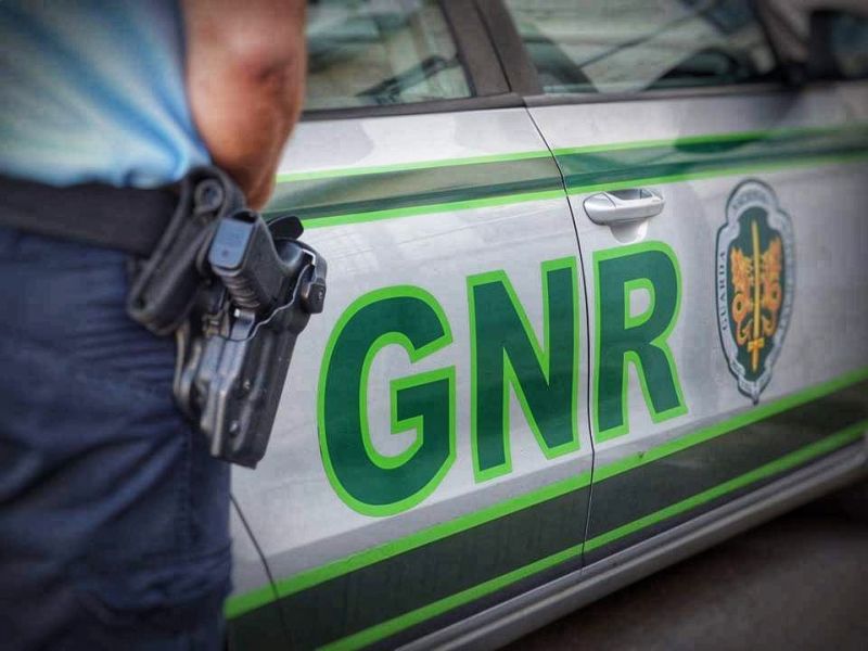 GNR deteve homem suspeito de agredir o pai no concelho da Covilhã