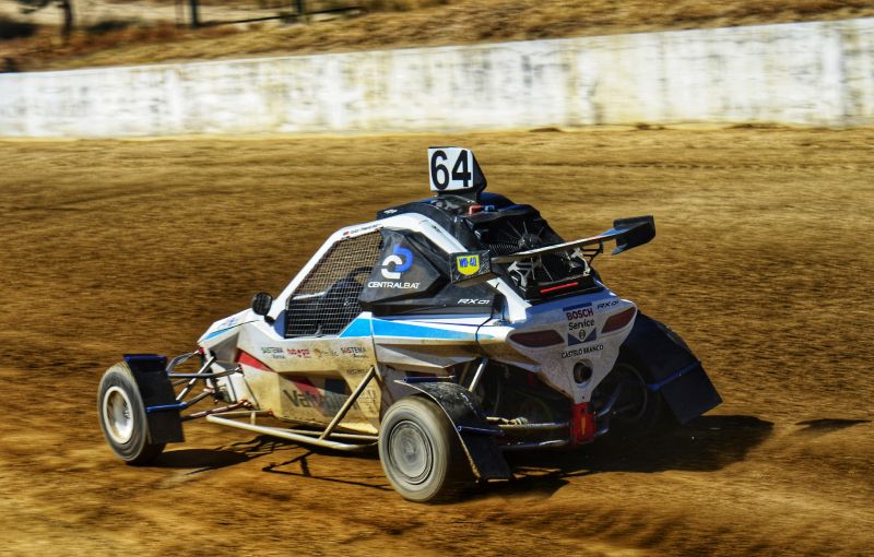 Kartcross: João Pinheiro luta até ao baixar da bandeira em Castelo Branco 
