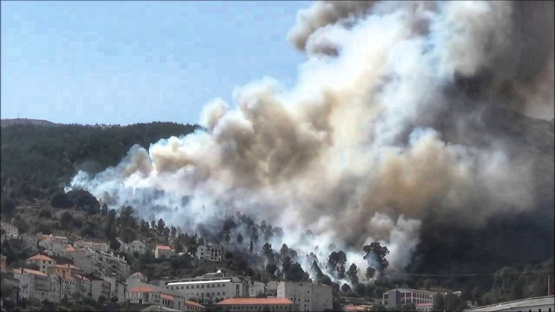 Incêndios: Sete meios aéreos e mais de 130 operacionais combatem fogo no Fundão