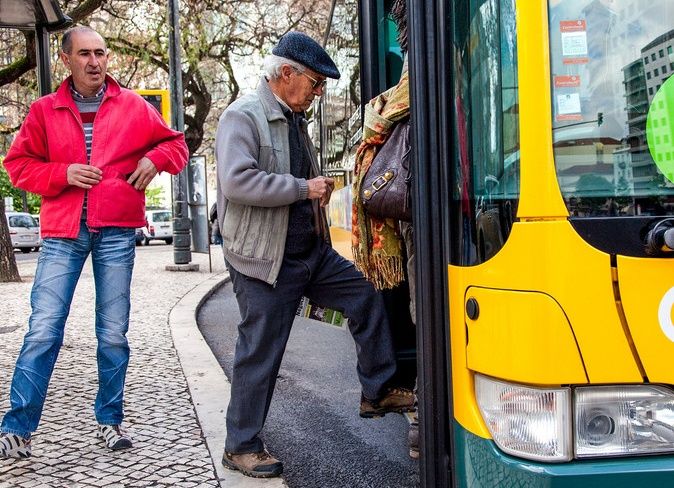 Sindicatos de Castelo Branco e Guarda lançam abaixo-assinado pelo preço de passes sociais