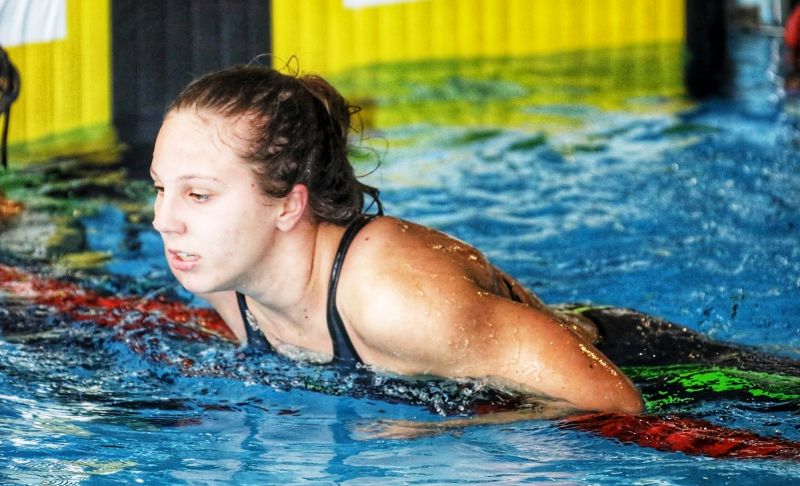 Nadadora sertaginense em 2° lugar no Zonal de Seniores

