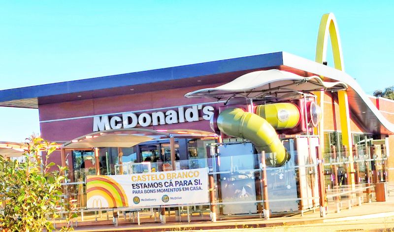 McDonald’s oferece hambúrgueres e gelados até ao fim de Dezembro