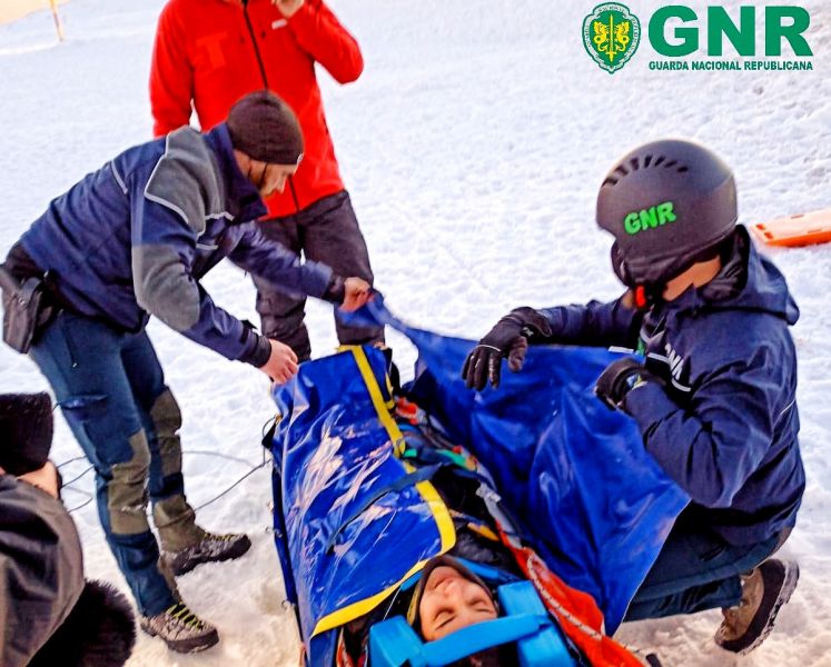 GNR resgata mulher de 51 anos na Serra da Estrela