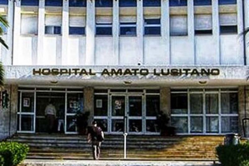 Covid-19: Médicos do Centro apelam ao Ministério a encontrar resposta urgente para os cuidados intensivos