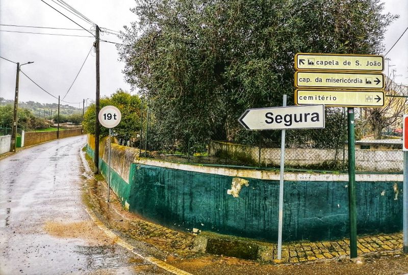 Idanha-a-Nova: Câmara quer indemnização ao reparar danos na estrada entre Rosmaninhal e Segura causados por madeireiros 