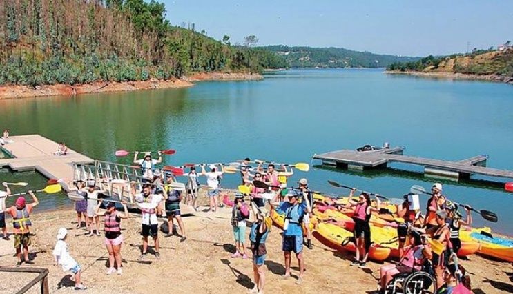 Praia Fluvial de Fernandaires recebeu centenas de participantes em experiências náuticas gratuitas