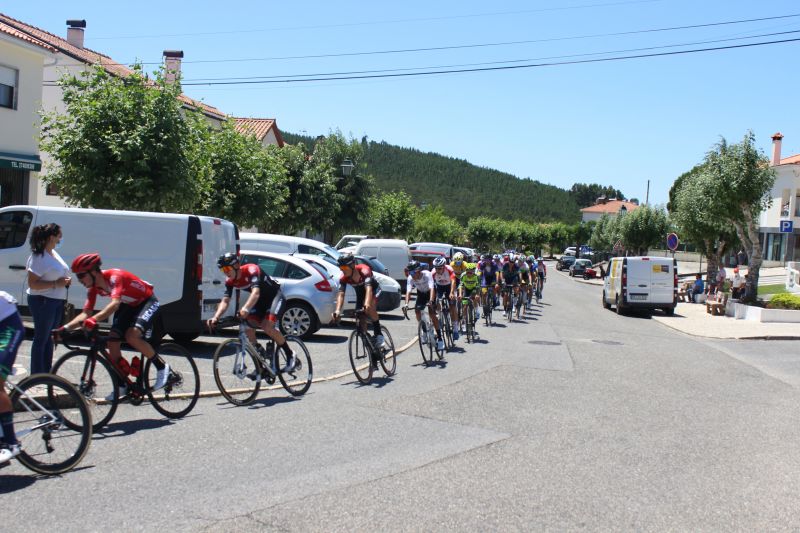 Pelotão da 28ª Volta a Portugal do Futuro passou em Vila de Rei 
