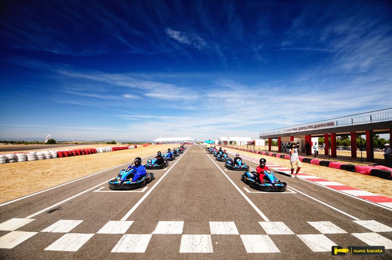 Kartódromo de Castelo Branco recebeu caravana do piloto Manuel Gião