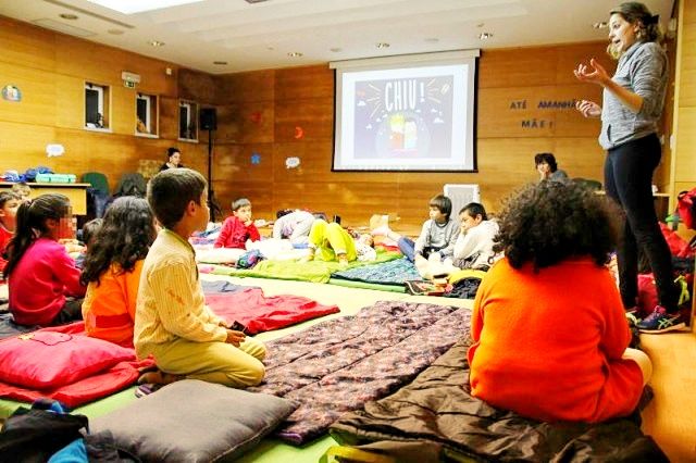 Crianças de Oleiros passam a noite na biblioteca