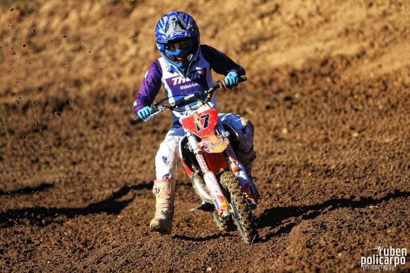 Jovem piloto albicastrense termina 1ª época do Campeonato Nacional de Motocross MX 50 com evolução notável