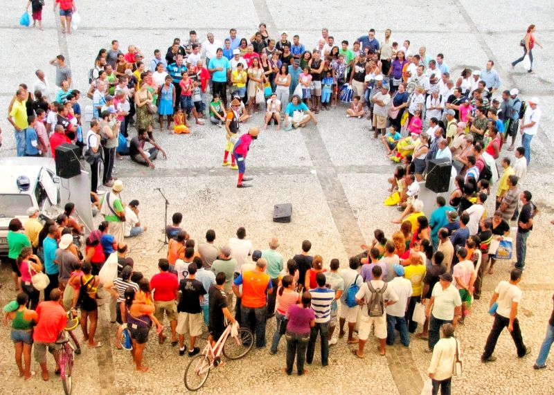Feira Ibérica de Teatro apresenta teatro, dança e circo de rua no Fundão