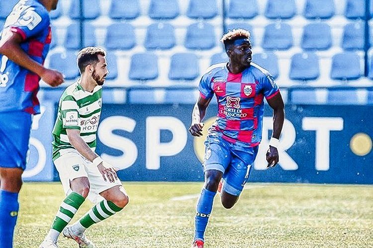 Feirense vence Sporting da Covilhã com 2 golos sem resposta