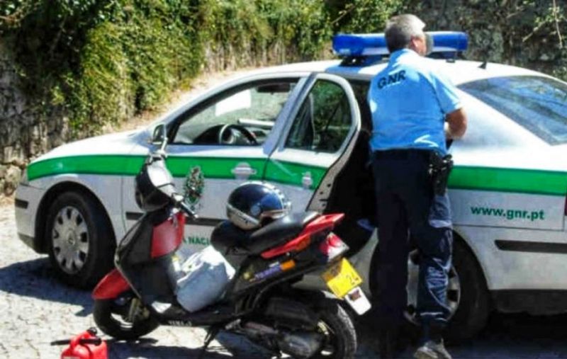 Castelo Branco: GNR sensibiliza condutores de veículos de duas rodas na Biblioteca Municipal 