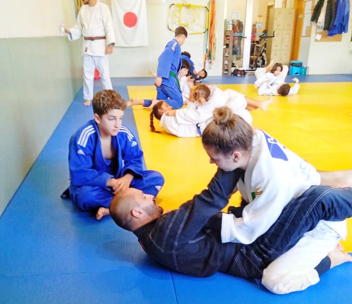 Castelo Branco: Judocas em estágio de Jujitsu e judoquinhas no Treino Mensal
