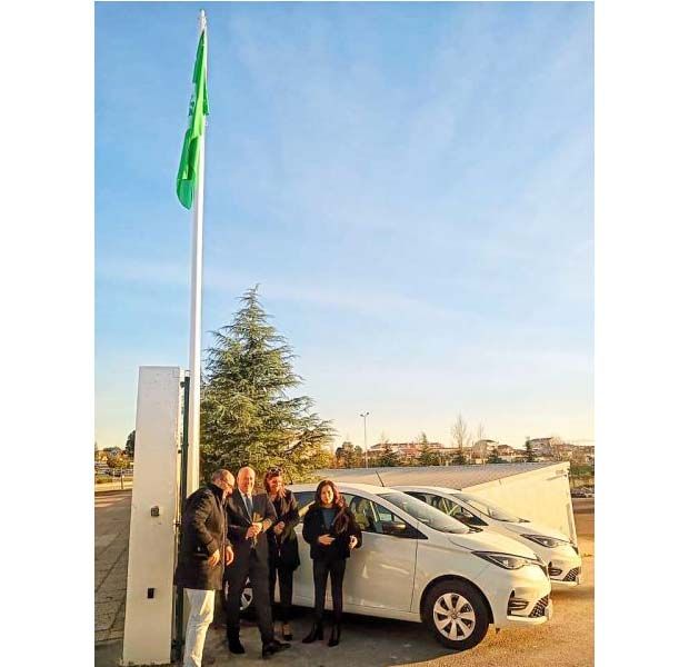 Castelo Branco: Estaleiros Municipais recebem 2 carros eléctricos ao se hastear Bandeira EcoXXI 2023 
