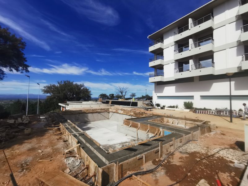 Meliã Castelo Branco investe em piscina exterior