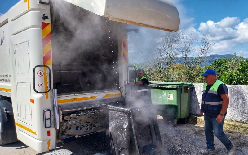 vila-de-rei-reforya-higiene-urbana-ao-lavar-e-desinfetar-contentores-de-resyduos-sylidos