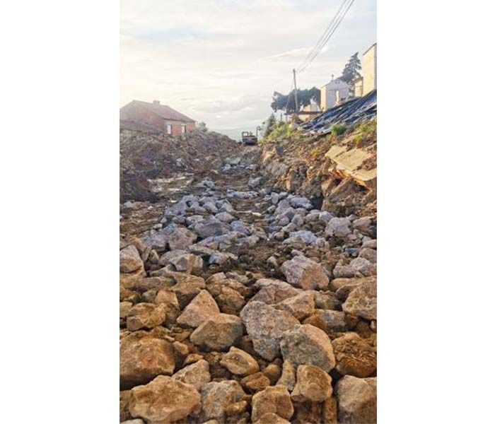 castelo-branco-obras-de-reconstruyyo-do-muro-do-cemityrio-de-salgueiro-do-campo-retomadas