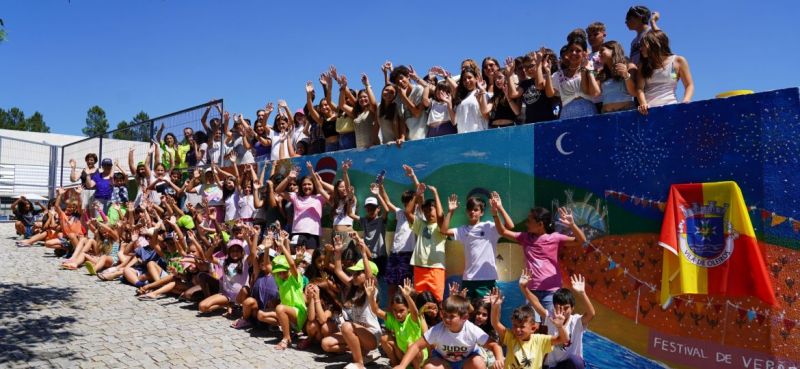 fyrias-desportivas-de-oleiros-criaram-mural