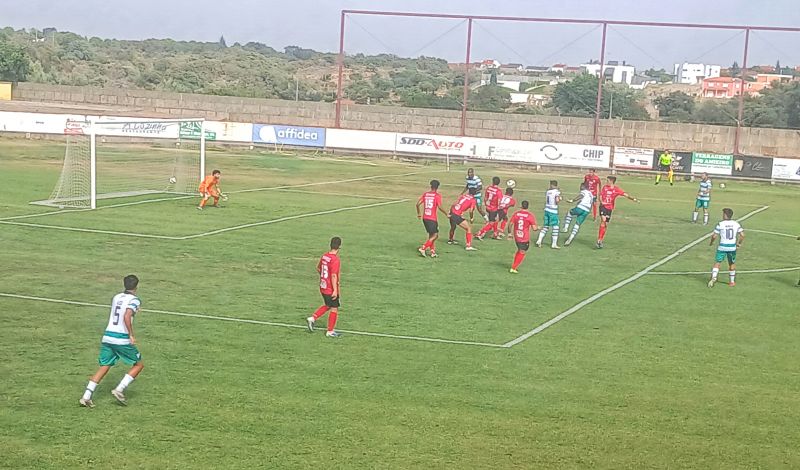 Benfica e Castelo Branco arranca campeonato a ganhar ao Naval em casa