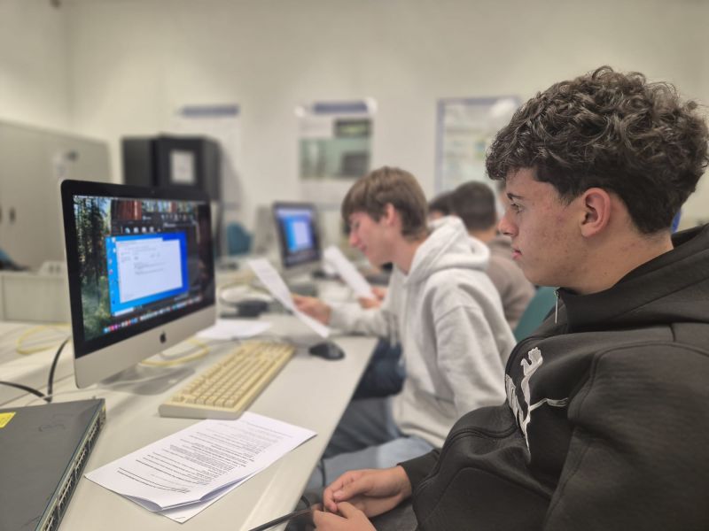 proenya-a-nova-alunos-do-curso-profissional-de-tgei-adquirem-certificayyo-ccna1--