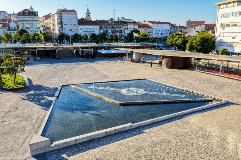 Castelo Branco: Câmara Municipal explica razão de visitantes penamacorenses terem vindo ao espetáculo da Fonte Luminosa em vão


