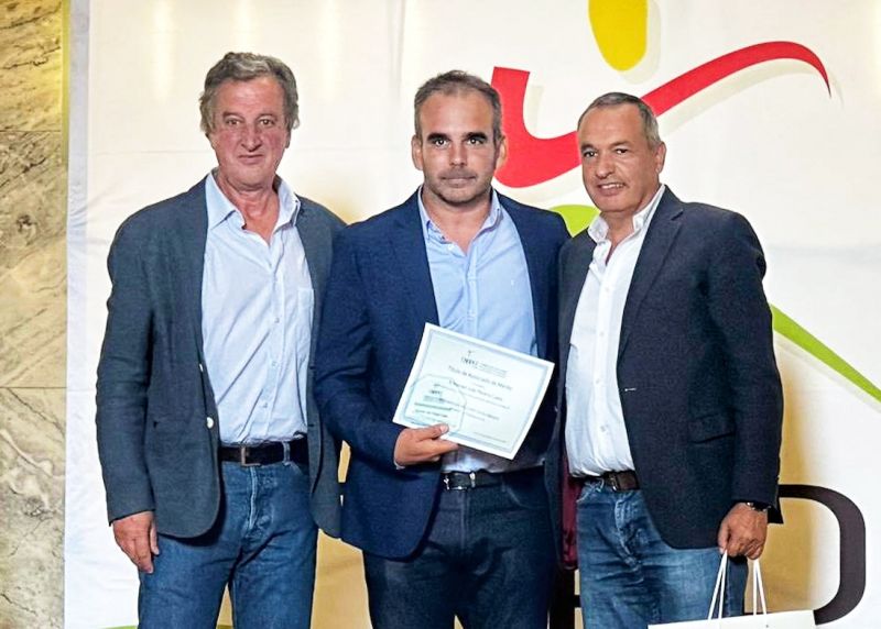 Professor de Proença-a-Nova distinguido na Gala do CNAPEF em Matosinhos